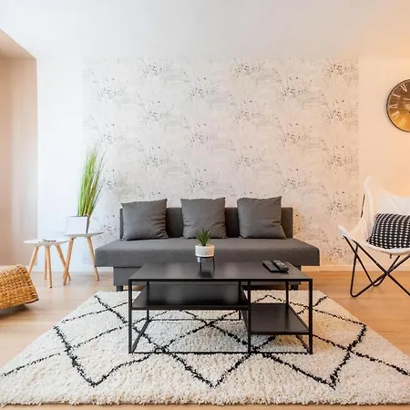 בית נופש House With Garden 6p 3br *